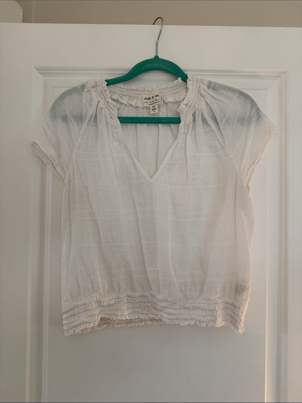 cloth & stone White Gauze V-Neck Smocked Hem Blouse